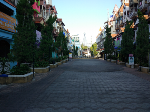 Royal Paradise Hotel and Spa entrance street