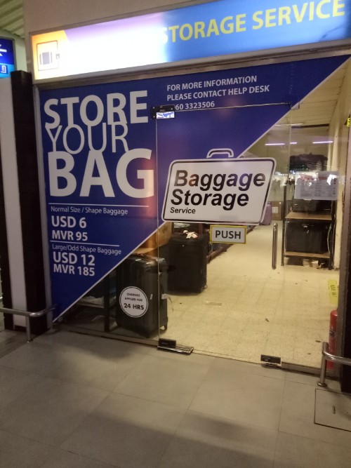 baggage storage at airport