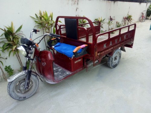 luggage transportation vehicle